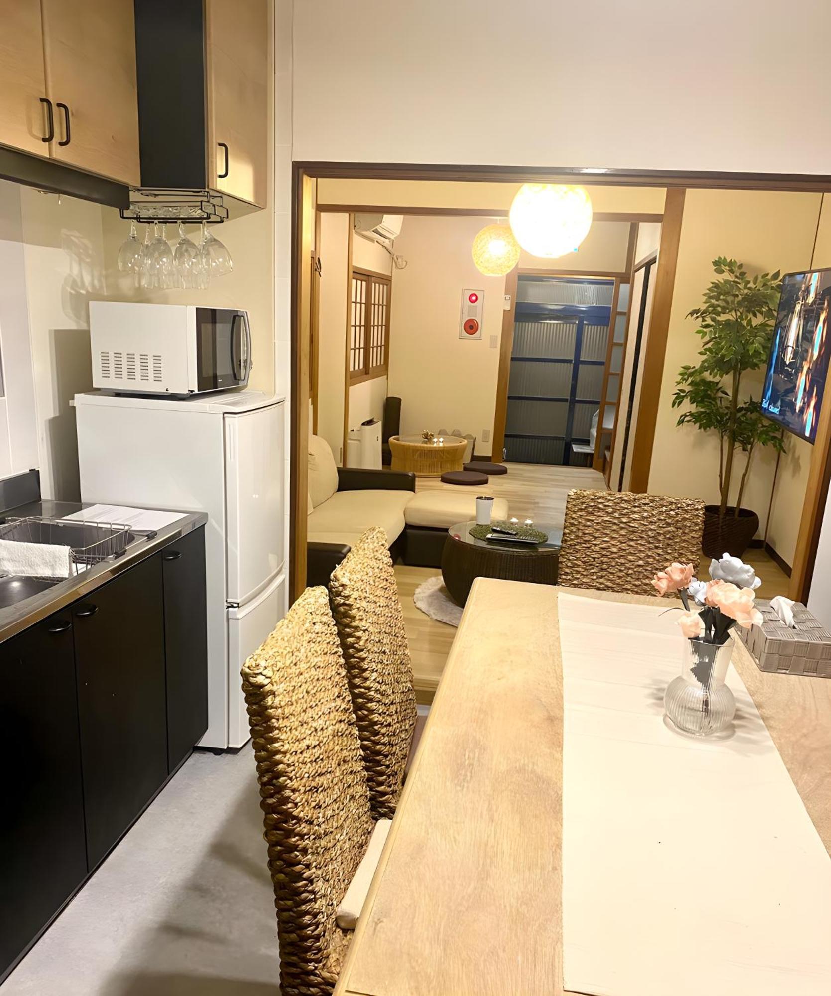 فيلا Renewal 天神橋筋六丁目駅徒歩2分 屋上テラス付き一軒家 天満居酒屋街2分 梅田10分 難波15分 أوساكا المظهر الخارجي الصورة